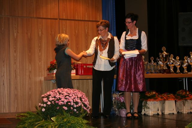 Bezirksschützenball 2011 - 015